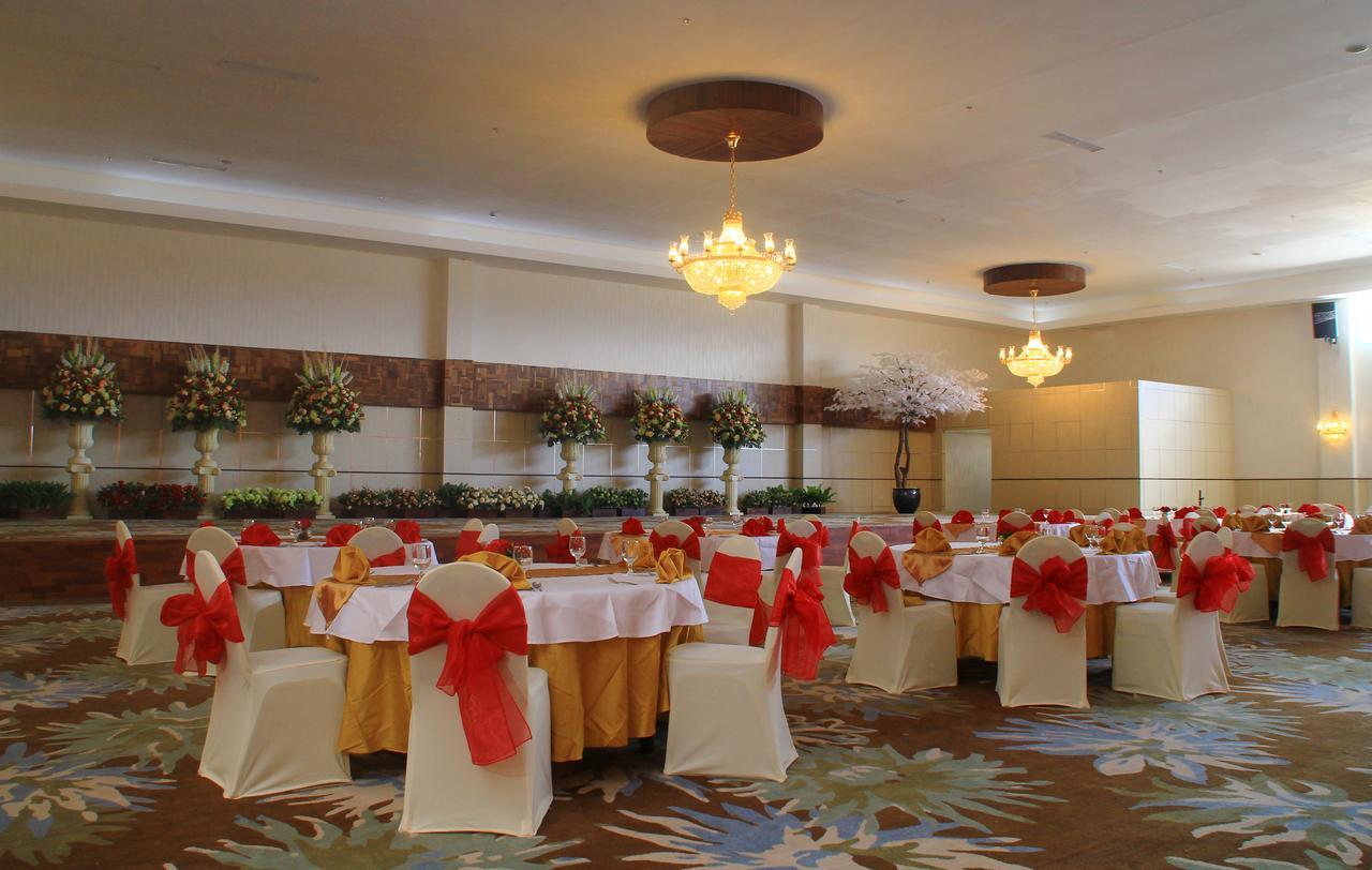 Sutanraja Hotel Kotamobagu Extérieur photo